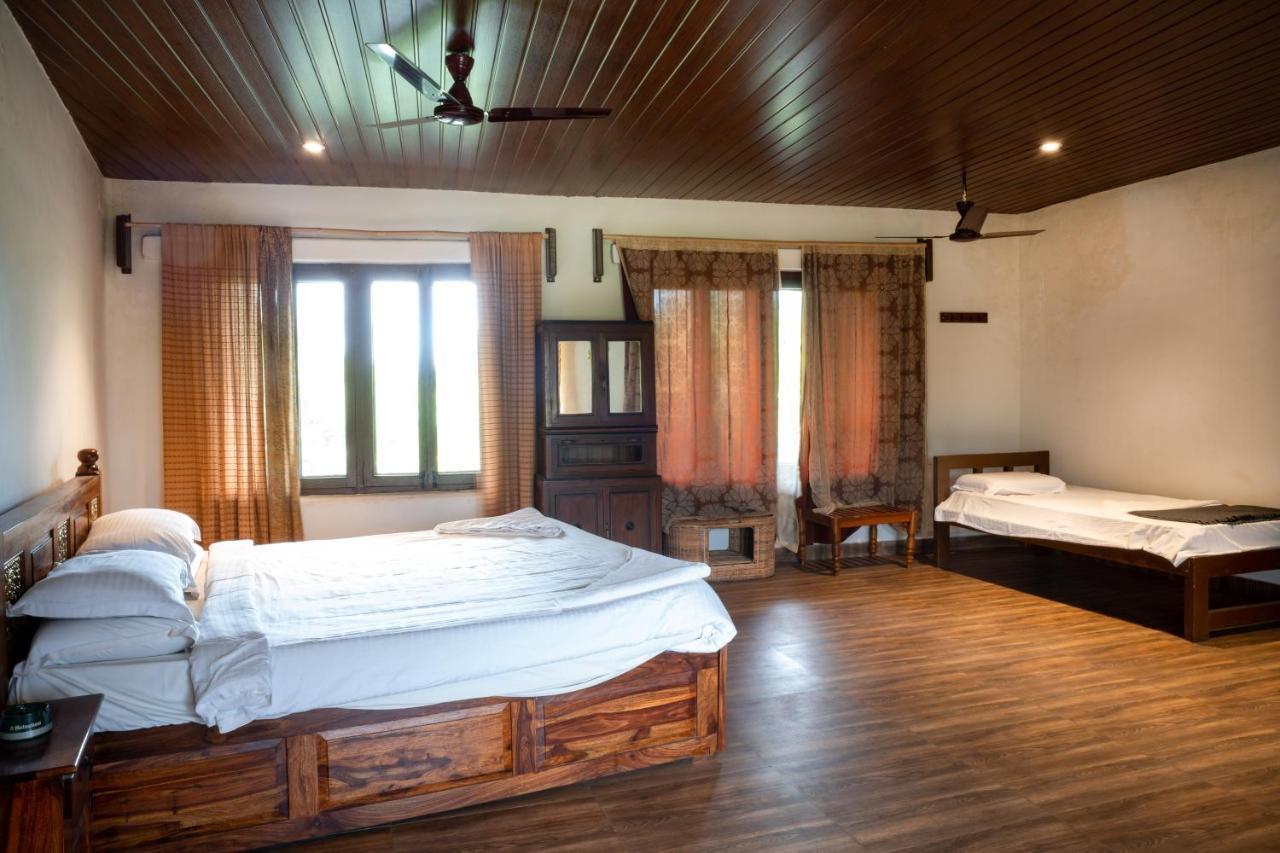 Hampi'S Whiskers Resort Buitenkant foto