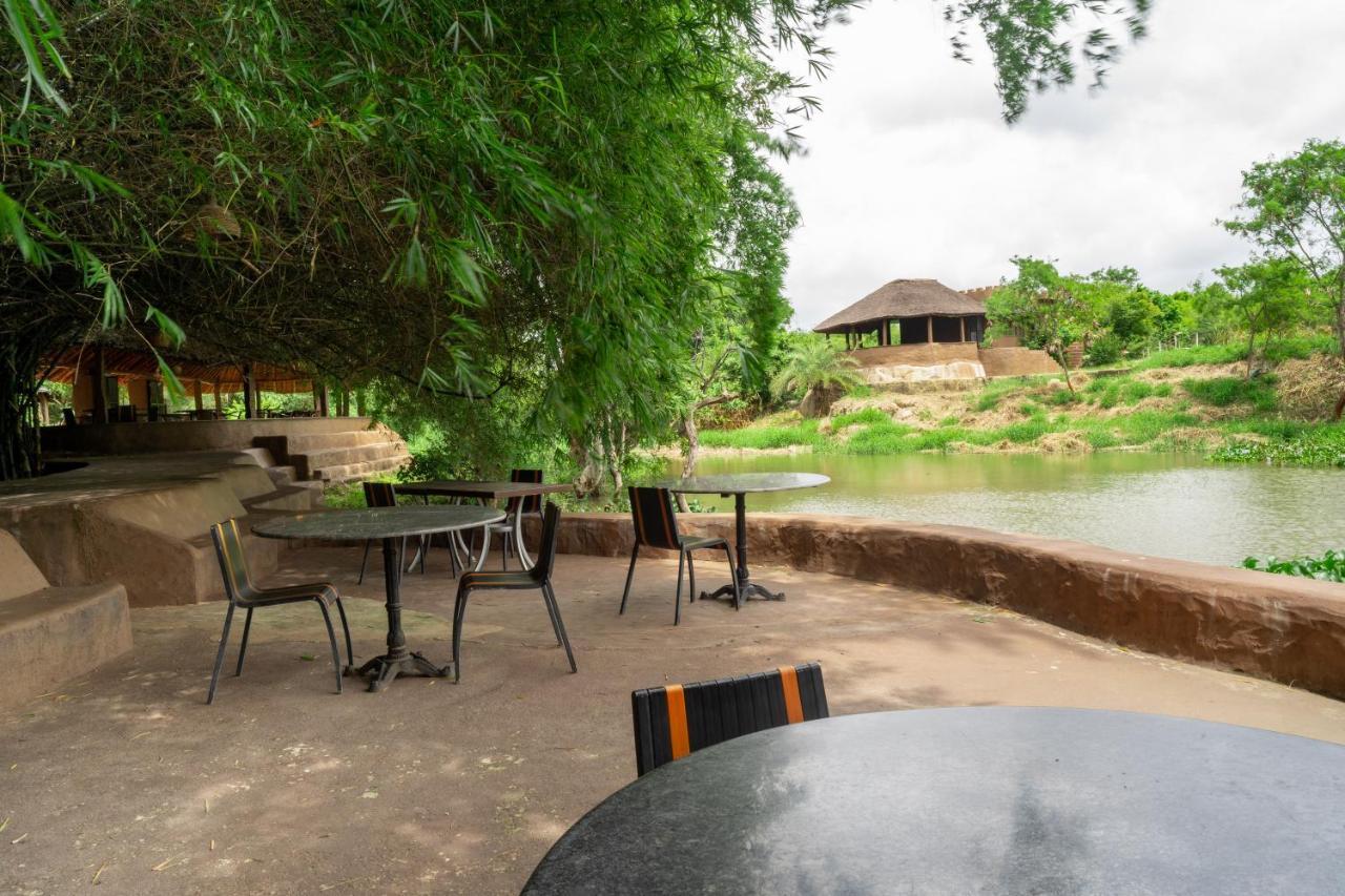 Hampi'S Whiskers Resort Buitenkant foto